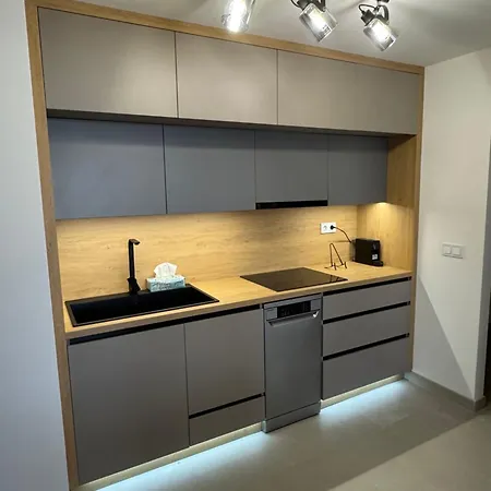 Eden - Luxus Szinvonal, Belvarosi Kenyelem * פץ'