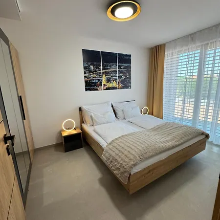 Eden - Luxus Szinvonal, Belvarosi Kenyelem דירה *