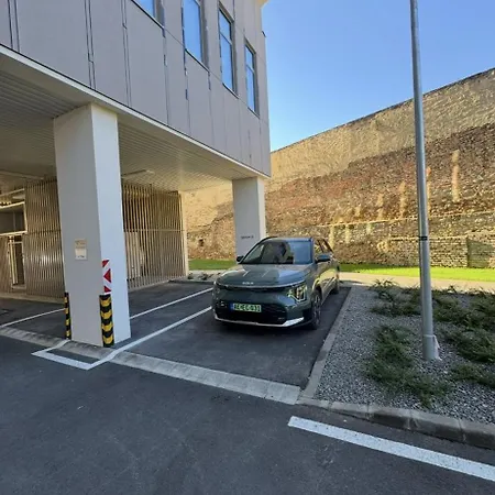 Eden - Luxus Szinvonal, Belvarosi Kenyelem פץ'